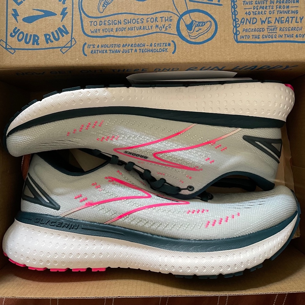 Brooks Glycerin 19 Running Shoes, Womens 8.5B (medium)